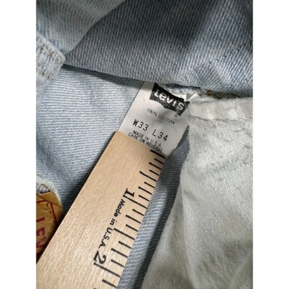 Vintage 90s Levis 501 Jeans Men Straight Leg Denim Blue Light Wash 33x34 USA